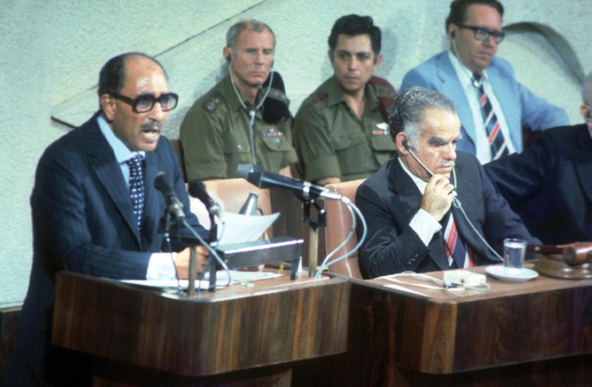 Egyptian president Anwar Sadat addresses the Israeli Knesset, 20 November 1977. National Library of Israel. Public Domain.