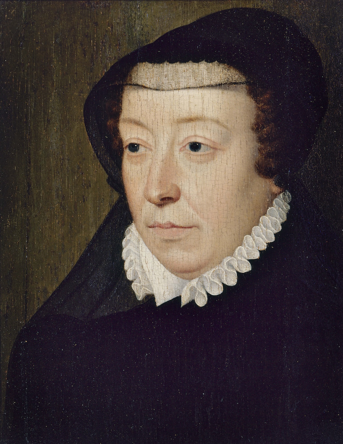 Portrait of the widowed Catherine de’ Medici, by François Clouet,c. 1565. Musée Carnavalet, Histoire de Paris. Public Domain.