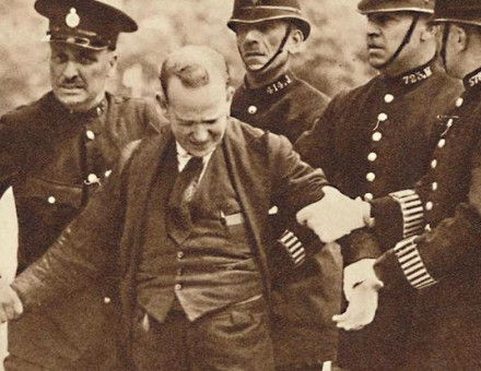 George McMahon under arrest after pulling a loaded revolver on Edward VIII, Constitution Hill, London, 16 July 1936. John Frost Newspapers/Alamy Stock Photo