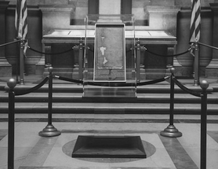 Magna Carta on display in the National Archives Rotunda, 1965. US National Archives, Public Domain.