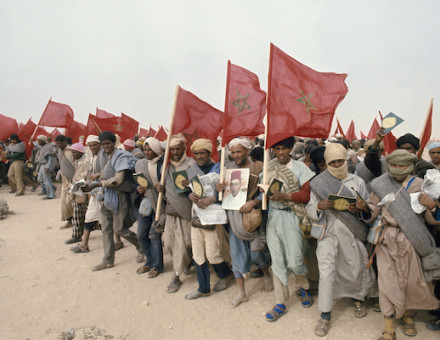 Around 350,000 Moroccans march into Western Sahara in the Green March in protest against Spanish occupation, November 1975. Photo by Patrick Jarnoux/Paris Match via Getty Images.