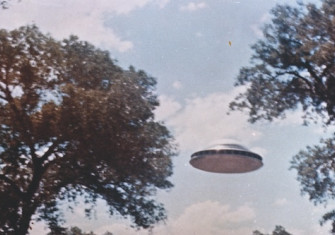 Seeing is believing: a flying saucer, sighted on 4 June 1964. NARA, Records of the National Aeronautics and Space Administration. Public Domain.